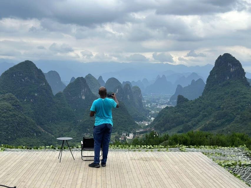 Guilin:1-Day Yangshuo bird's eye view mountains private tour - Moon Hill photo stop: quick, iconic, worth the detour