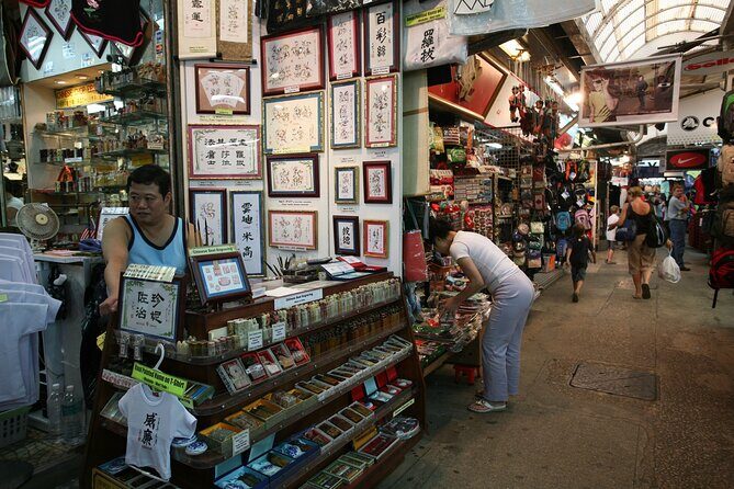 Half-day Private Hong Kong Island Tour: Victoria Peak, Repulse Bay, Aberdeen - Repulse Bay: a scenic pass that keeps the day short