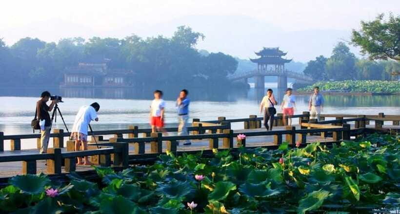 Hangzhou Private One Day Trip from Shanghai by Bullet Train - A practical booking tip: lock in reservations early