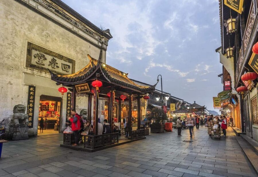 Hangzhou Private One Day Trip from Shanghai by Bullet Train - West Lake UNESCO time: lotus park, top lake attractions, and choosing your pace