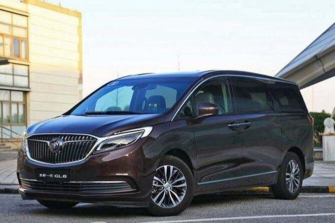 Hangzhou Xiaoshan Airport Private Driver Transfer to City Area - Your car: comfort, size range, and luggage space that actually helps