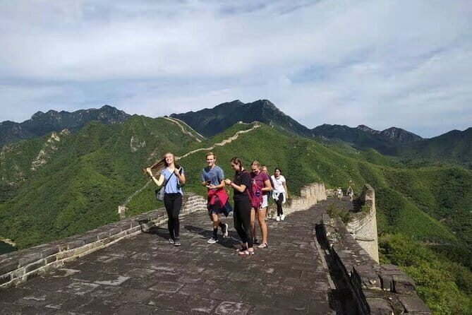 Hiking Tour Jiankou to Mutainyu with English Driver Service - Quick hits: Jiankou to Mutianyu with English driver