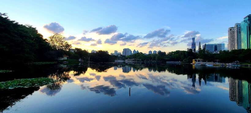 Historia and Entertain Tour of the Youngest City of China - Luo Hu Port: The Start of Shenzhen and the “Scale Check” Skyline