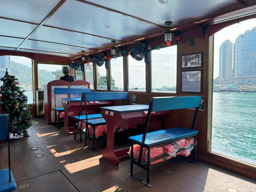 Hong Kong: Aberdeen Fishing Heritage Tour with Seafood Feast - Small-group reality: limited to 2 participants