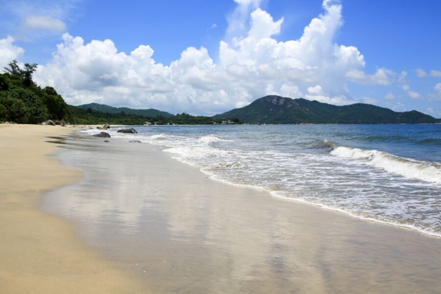 Hong Kong: Boat and NP360 Cable Car or Tai O Day Pass - Choosing the Rest of Lantau: Cheung Sha, Pui O, Mui Wo at Your Pace