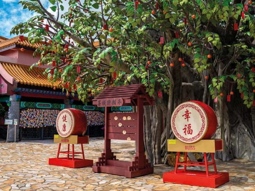 Hong Kong: Lantau Big Buddha Tour with Cable Car - Tian Tan Buddha and Po Lin Monastery: where quiet is the point