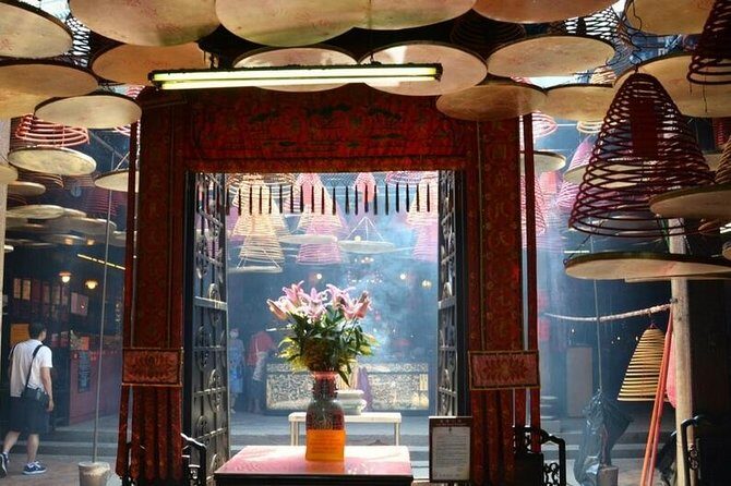 Hong Kong Layover Tour Private & Personalized with Local Guide - Your local guide customizes the day (and the food choices)