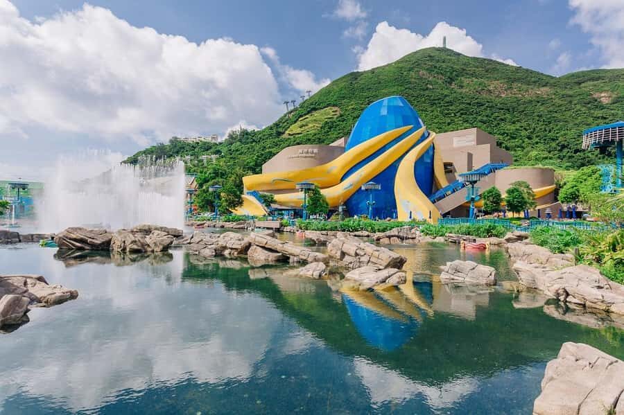 Hong Kong: Ocean Park Entry Ticket+ Superior Set Meal Coupon - Waterfront Morning: Pandas, Little Animal Studios, and Aquarium Time