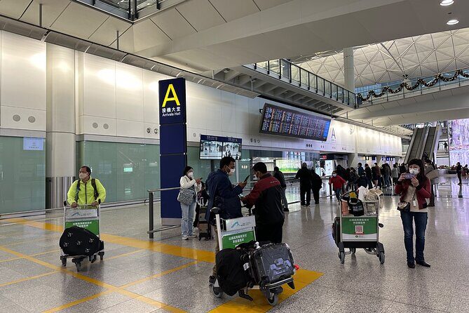 Hong Kong Private Arrival Transfer Driver Meet and Greet: Airport to Hotel - The real value: $62.32 per person, and when it’s a smart spend