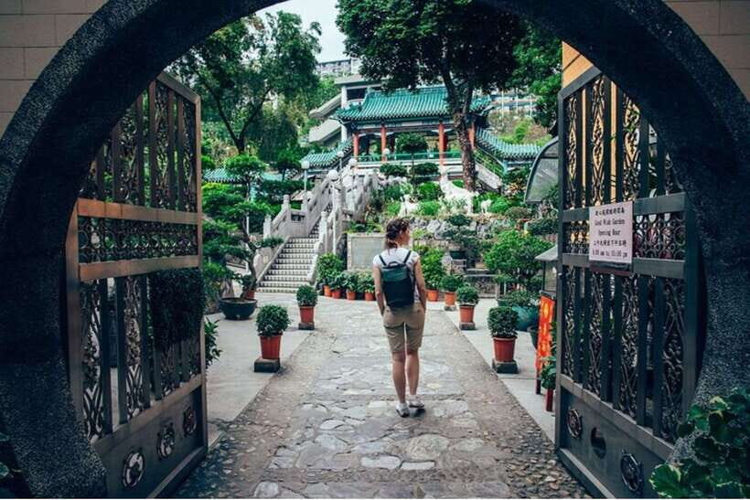 Hong Kong: Private Custom Tour with a Local Guide - Markets and Food Stops Without Guesswork