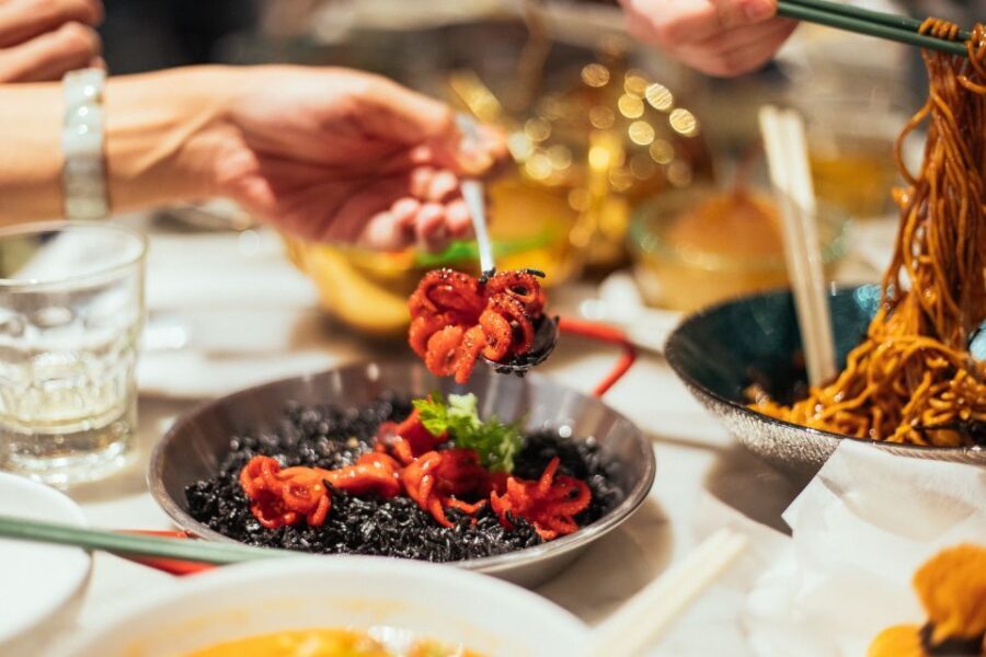 Hong Kong: Private Food Tour with 10 Tastings - Dried Food Street and Slab Stone Street: shopping streets that change the mood