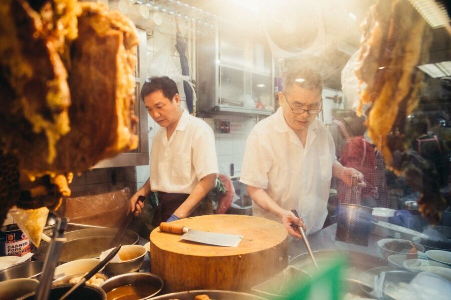 Hong Kong: Private Food Tour with 10 Tastings - What $170 buys you in Hong Kong food reality