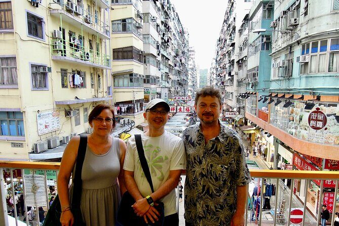 Hong Kong Private & Personalized Family Tour with a Local Guide - Man Mo Temple: a calm pause inside busy streets