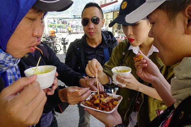 Hong Kong Private & Personalized Food Tour with a Local - Stop 1: Classic Street Snacks That Teach You What to Order