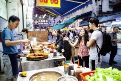 Hong Kong: Private Street Food Tour with a Local Insider - Picking a Neighborhood: Kowloon vs. Sheung Wan vs. Sham Shui
