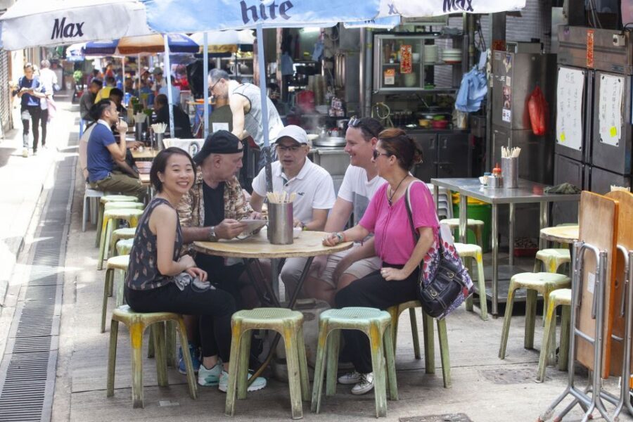 Hong Kong: Private Street Food Tour with a Local Insider - Walking the Markets in 4 Hours: How the Route Feels