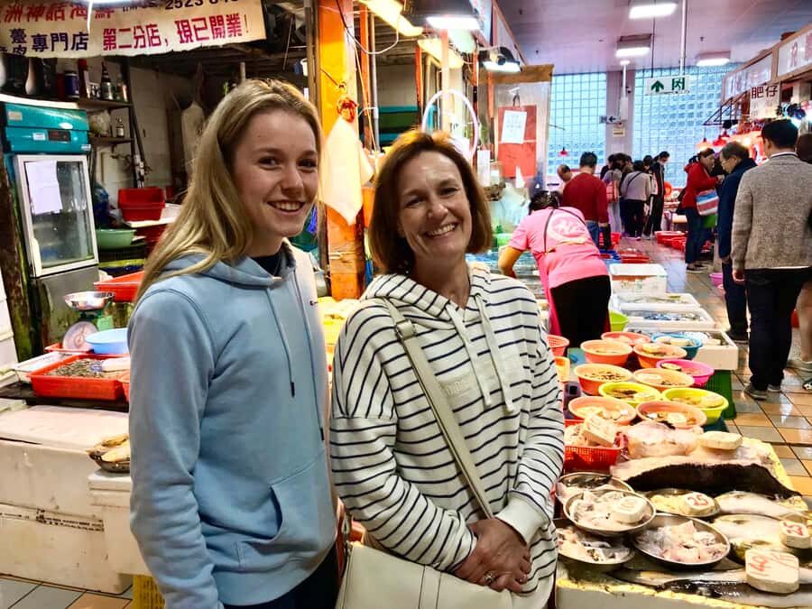 Hong Kong: Private Walking City Tour with a Local Guide - Walking pace, transport hops, and why flexible hours matter in Hong Kong