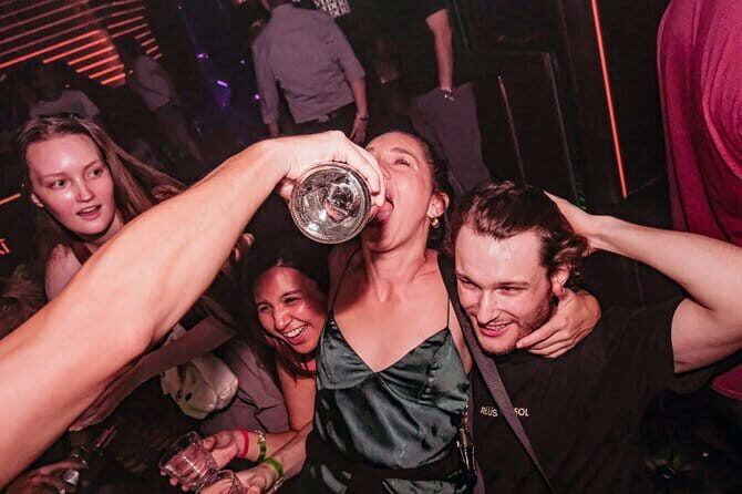 Hong Kong Pub Crawl at Lan Kwai Fong (LKF) - Meeting Point at Dead & Lan Kwai Fong: Avoid the First-Minute Stress
