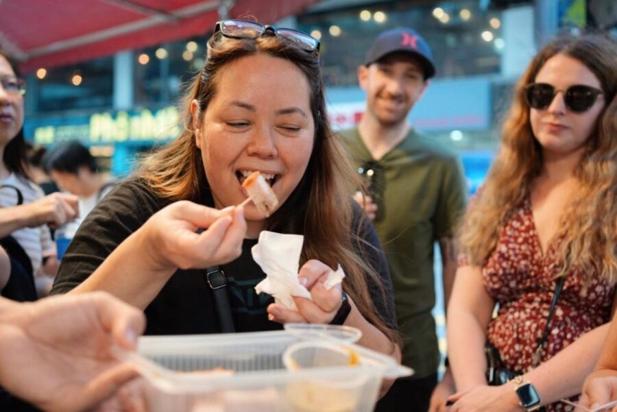 Hong Kong: Street Food Tasting Tour in Old Town Central - Food limits and what to do if you can’t eat everything