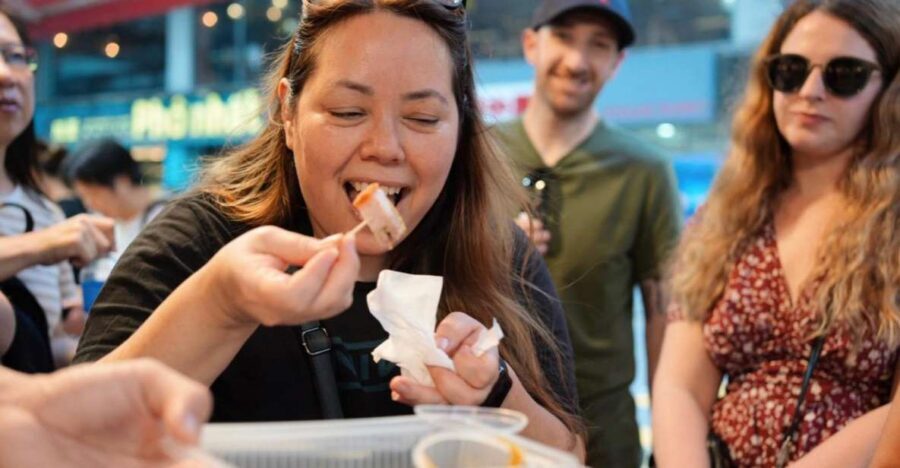 Hong Kong: Street Food Tour with Locals - Dim Sum and Wonton - The Dim Sum and Wonton Segment: Where Skill Shows in Small Bites