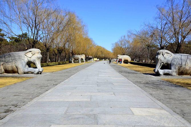 Huanghuacheng Great Wall & Ming Tombs w/ Sacred Way Private Tour - Price and value: $196 and what you’re paying for