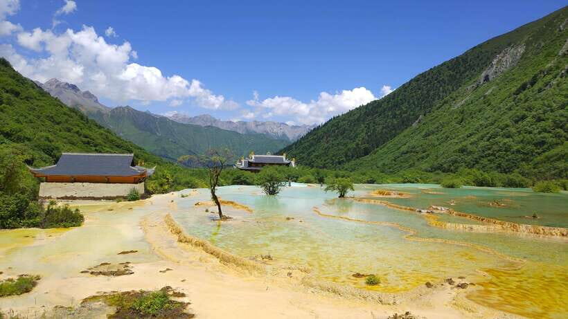 Huanglong Scenic Area: Explore Stunning Five-Colored Ponds - Who This Tour Suits Best (and Who Might Struggle)