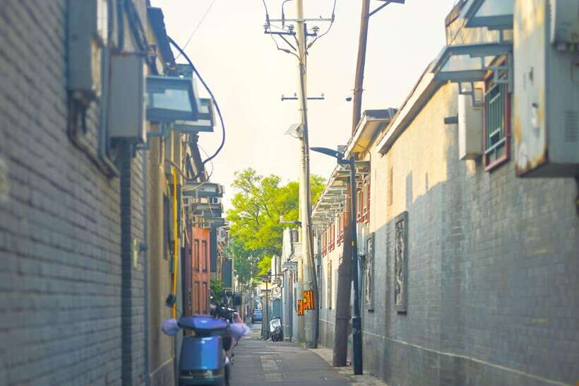 Hutong Walking Tour: Discover Real Beijing without Crowds - Local Café Break: Rest Without Breaking the Rhythm