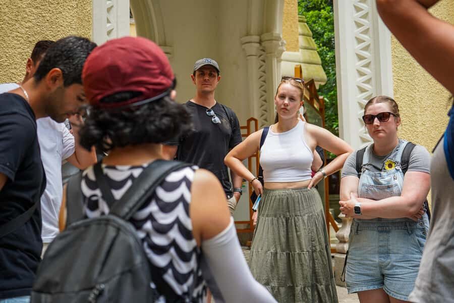 Introduction of Hong Kong (Tip-Based) Walking Tour - Key highlights to expect