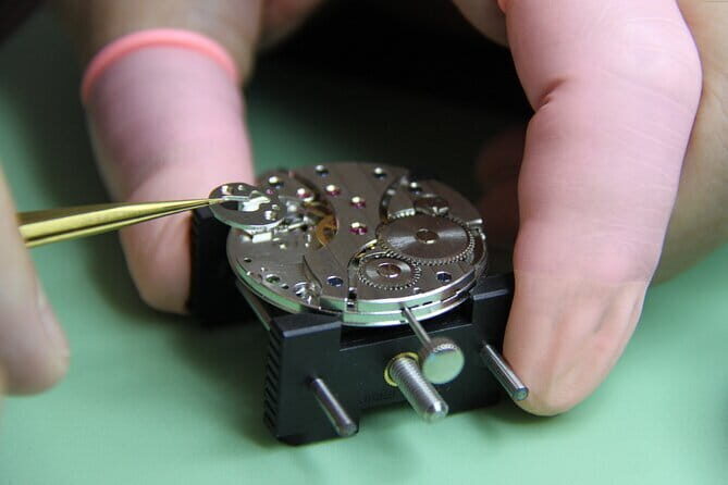 Introduction to Watchmaking - A Workshop Day in Sheung Wan: Watchmaking in Hong Kong