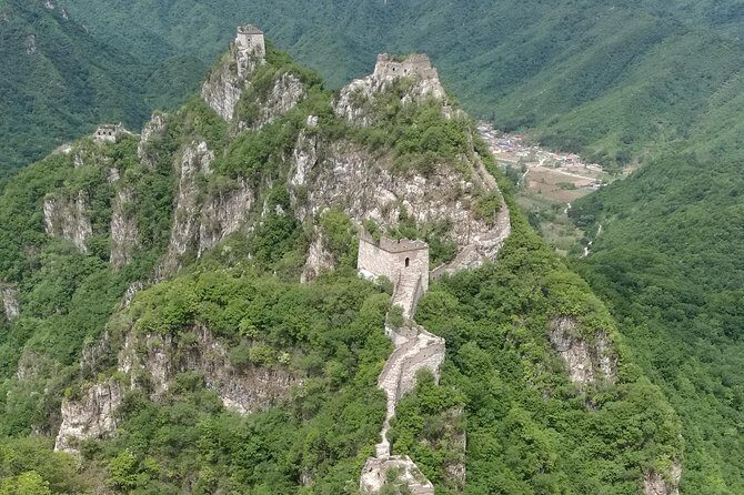 Jiankou Great Wall (To Mutianyu) Private Guided Day Tour - Why Jiankou feels wilder than most Great Wall stretches