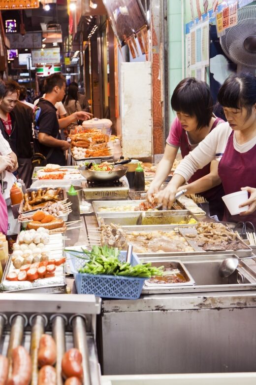 Kowloon: Private Night Markets & Street Food Experience - How the guide matching changes your Kowloon night
