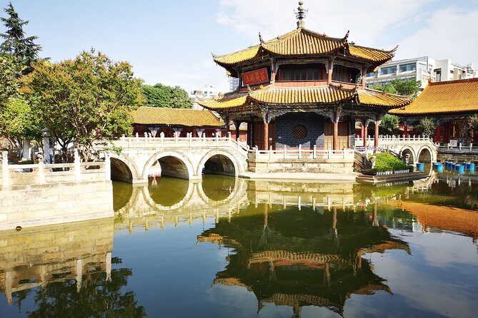 Kunming Classic Tour: Daguan Pavilion, Yuantong Temple, Green Lake Park - Flowers and Birds Market: The Place for Color, Animals, and Souvenirs