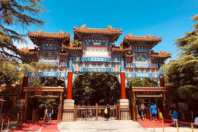 Lama Temple, Hutong and Silk & Pearl Market Private Day Tour - Wuyutai tea stop in Wangfujing: small break, useful reset