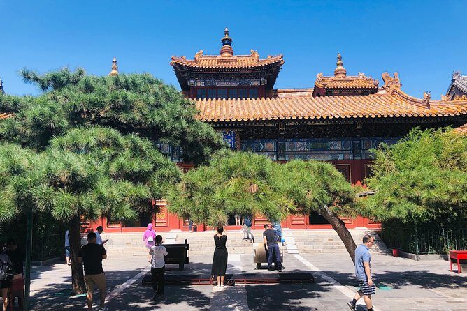 Lama Temple, Hutong and Silk & Pearl Market Private Day Tour - Pearl Market (Hongqiao): what to expect and how to shop without wasting hours
