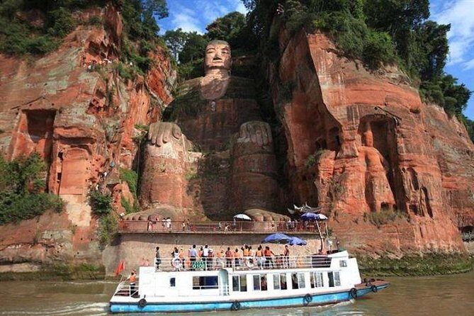 Leshan Giant Buddha and Huanglongxi Ancient Town Day Trip - Timing and crowd reality: how to make 8–10 hours work