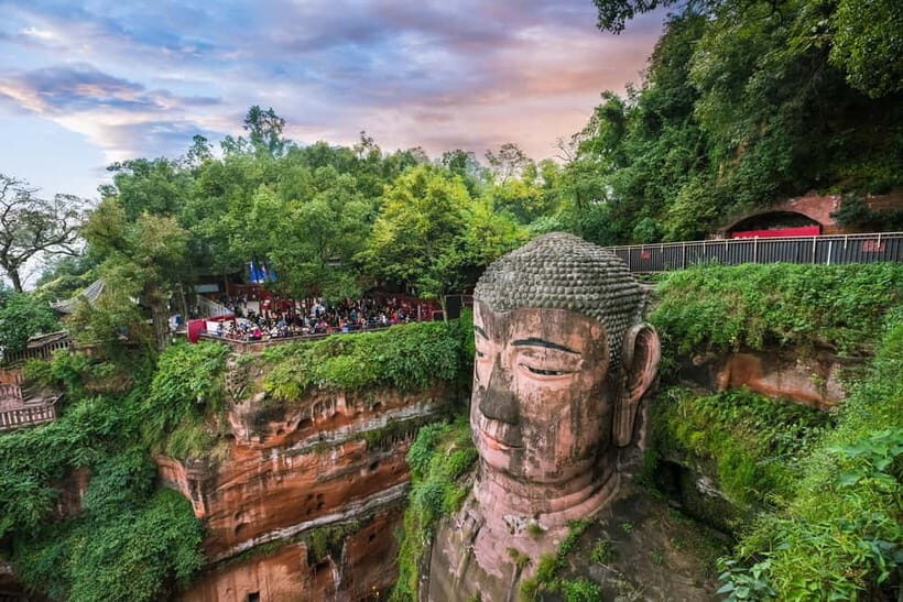 Leshan Giant Buddha & Huanglongxi/Buddha Temple Day Trip - Entering the Leshan Giant Buddha: 71 meters, red sandstone, and rivers meeting