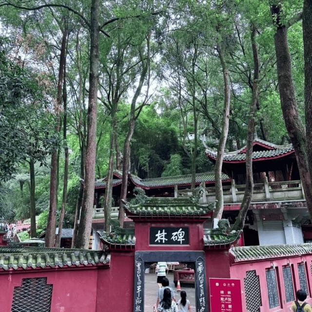 Leshan Giant Buddha Tour: Discover Ancient Stone Masterpiece - Foot Views vs Boat Ticket: How to Choose Your Best Angle