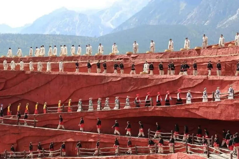 Lijiang: Jade Dragon Snow Mountain + Impression Lijiang - Private guide vs self-guided: which style fits your travel personality