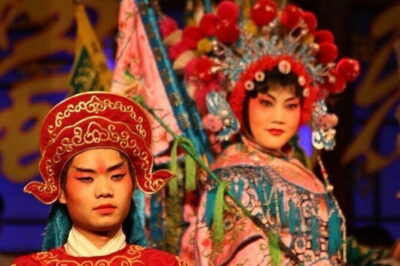 Liyuan Theatre Peking Opera Ticket - Where the theatre is: Qianmen Jianguo Hotel location made simple