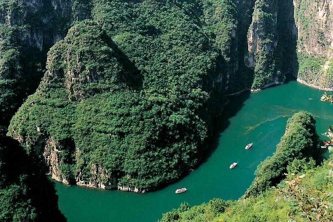 Longqingxia Gorge Cruise and Guyaju Cave Dwellings Private Day Tour - Key things to know before you go