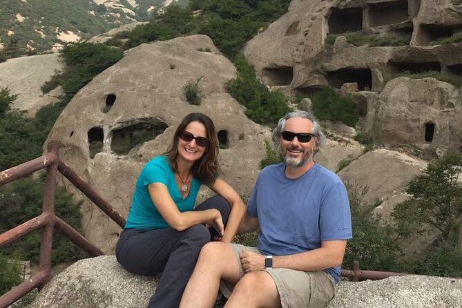 Longqingxia Gorge Cruise and Guyaju Cave Dwellings Private Day Tour - The 1.5-hour cruise: temples, breezes, and karst caves
