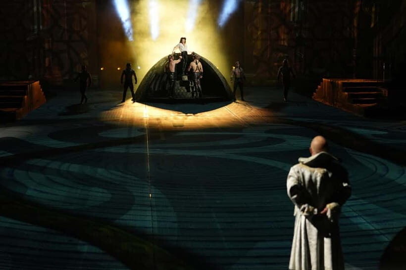 Macau: House of Dancing Water Show Ticket - Entering City of Dreams: finding the right theater fast