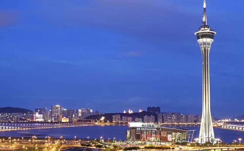 Macau: Macau Tower Observation Deck Ticket - Timing strategy: avoiding crowds and still catching sunset