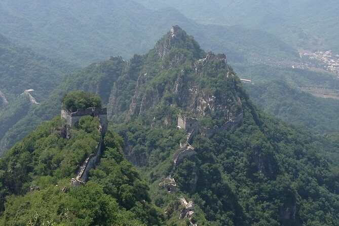 Mini Group: One-Day Jiankou to Mutianyu Great Wall Hiking Tour - The guide matters: English explanations on restorations and history on the drive