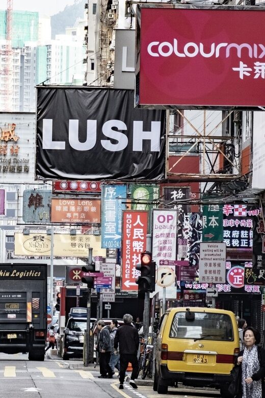 Mong Kok (Kowloon) Street Markets Private Walking Tour - Why Mong Kok markets work better with a private guide