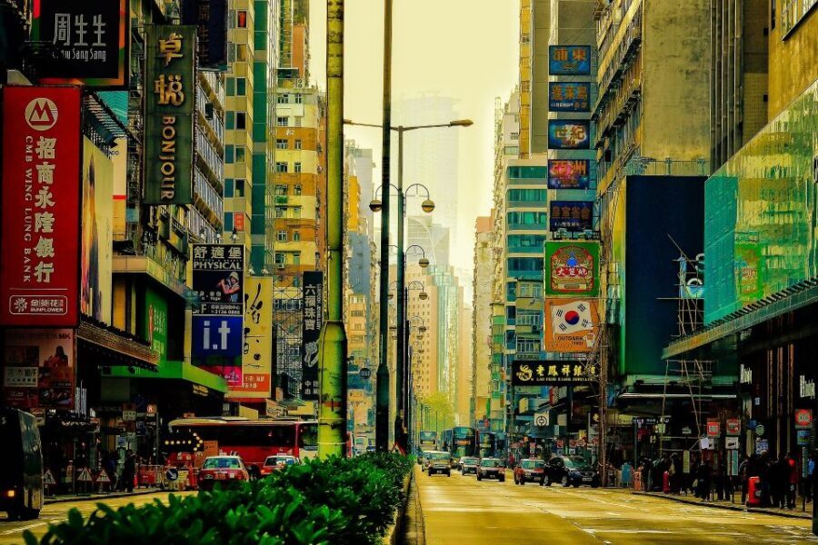 Mong Kok (Kowloon) Street Markets Private Walking Tour - Street food and the 3-hour pacing sweet spot