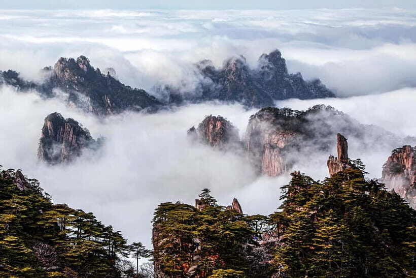 Mount Huangshan: Highlights Tour in Huangshan full-day - Small Detail Watch: What to Expect Day-of