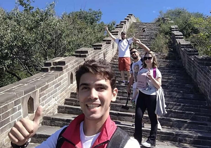 Mutianyu Great Wall 5-KM Guided Hike with Uphill Cable Car - Who should book this Mutianyu 5-km hike (and who shouldn’t)