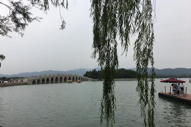 Mutianyu Great Wall and Summer Palace Private Tour with Acrobatic Show Option - Lunch help from your driver: small tips that save big time