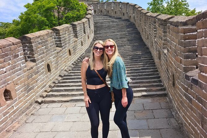 Mutianyu Great Wall and Summer Palace Private Tour with Lunch - What to bring and wear for a smooth day on the Wall and in the garden
